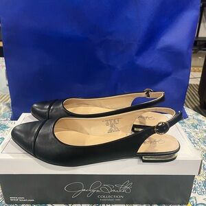 Jaclyn Smith Black Flats with Elegant Slingback Design